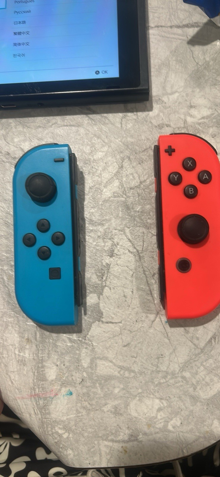 Nintendo Switch 32GB Console Tablet Neon Red/Blue Joy-Con Wi-Fi USB-C