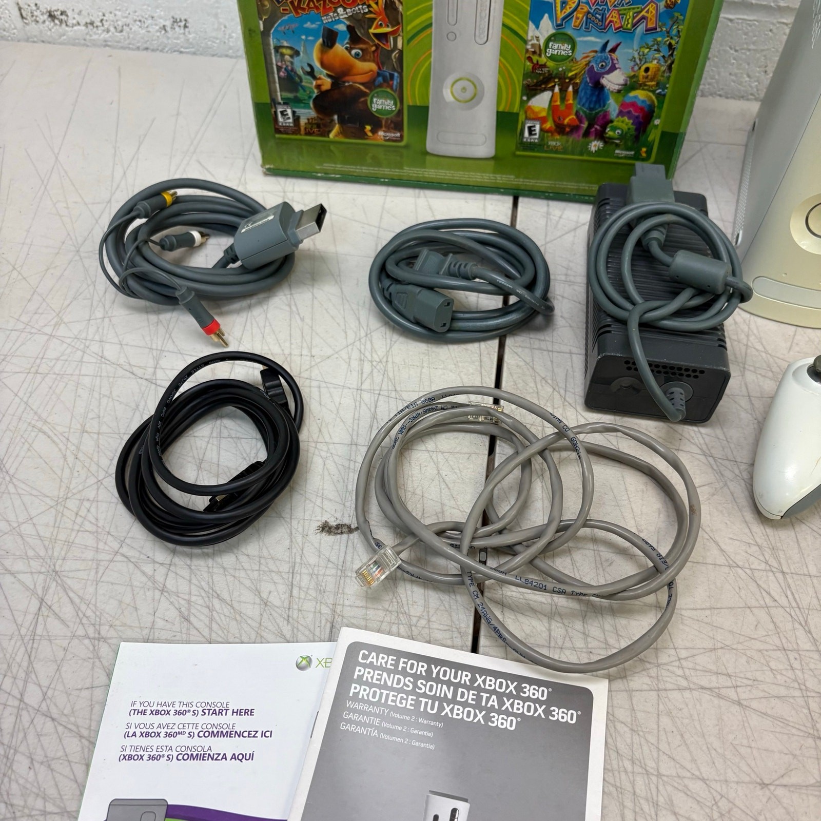 Xbox 360 Arcade 60GB Console Bundle Box Banjo Kazooie Viva Pinata Original Box