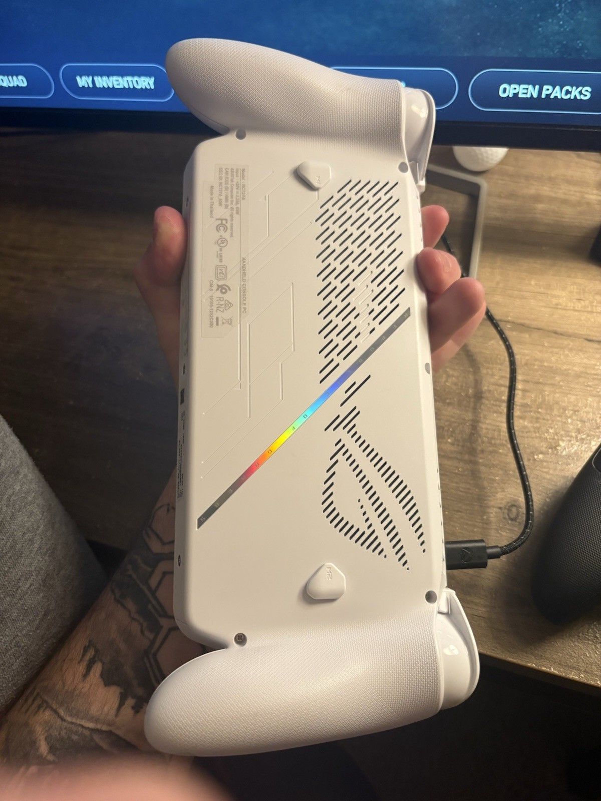 ASUS ROG Ally Handheld Gaming Console White Touchscreen Wi-Fi Bluetooth USB-C