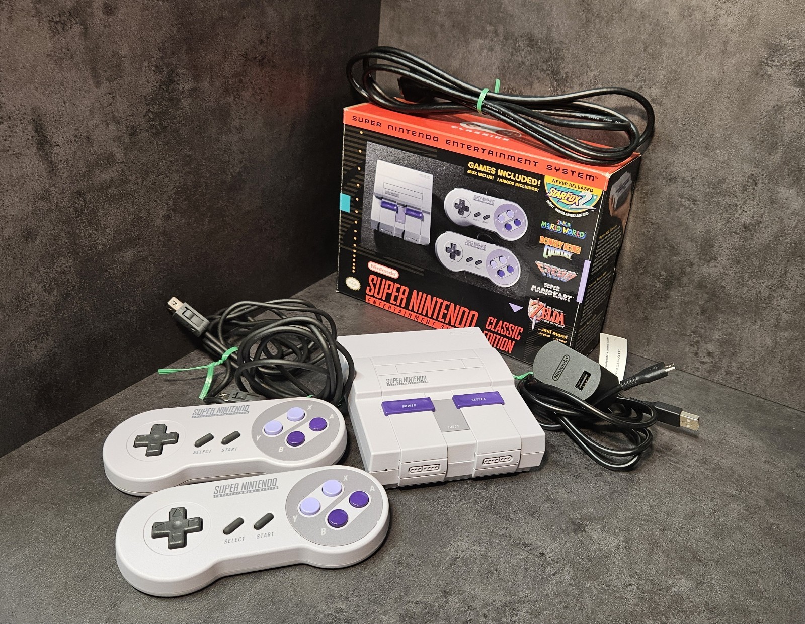 Nintendo Super NES Mini Classic Edition – Complete In Box, Great Condition!