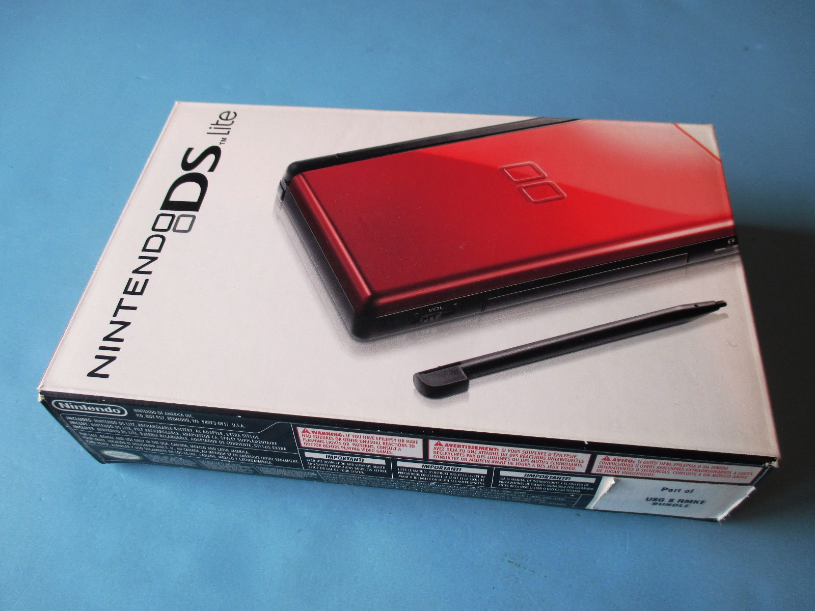 Nintendo DS Lite Crimson Red/Black System Brain Age 2 & Carrying Case Bundle