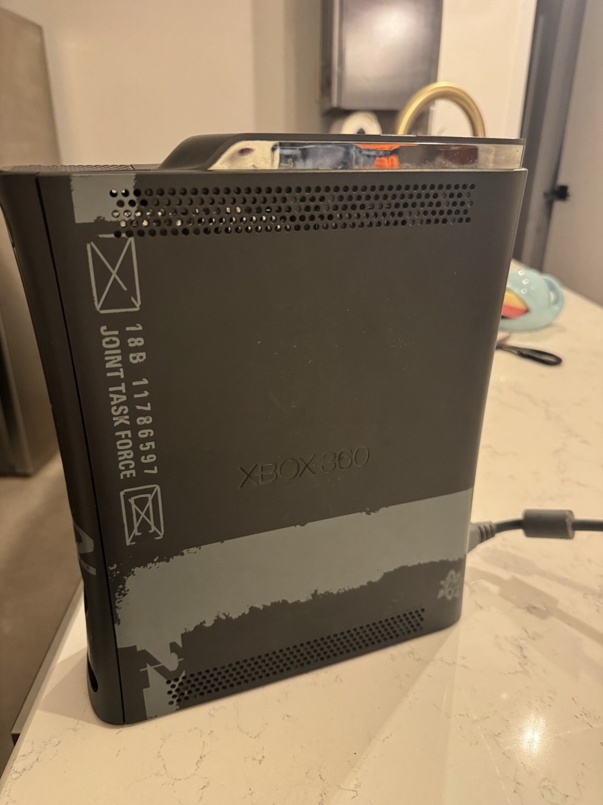 Microsoft Xbox 360 Gaming Console Modern Warefare 2 Edition NO HARD DRIVE