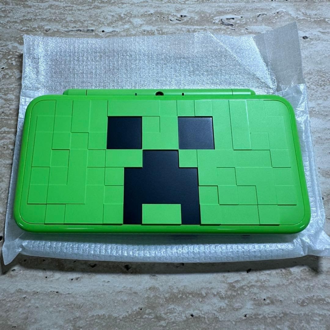 Nintendo New 2DS LL Minecraft Creeper Edition Complete in Box 6925