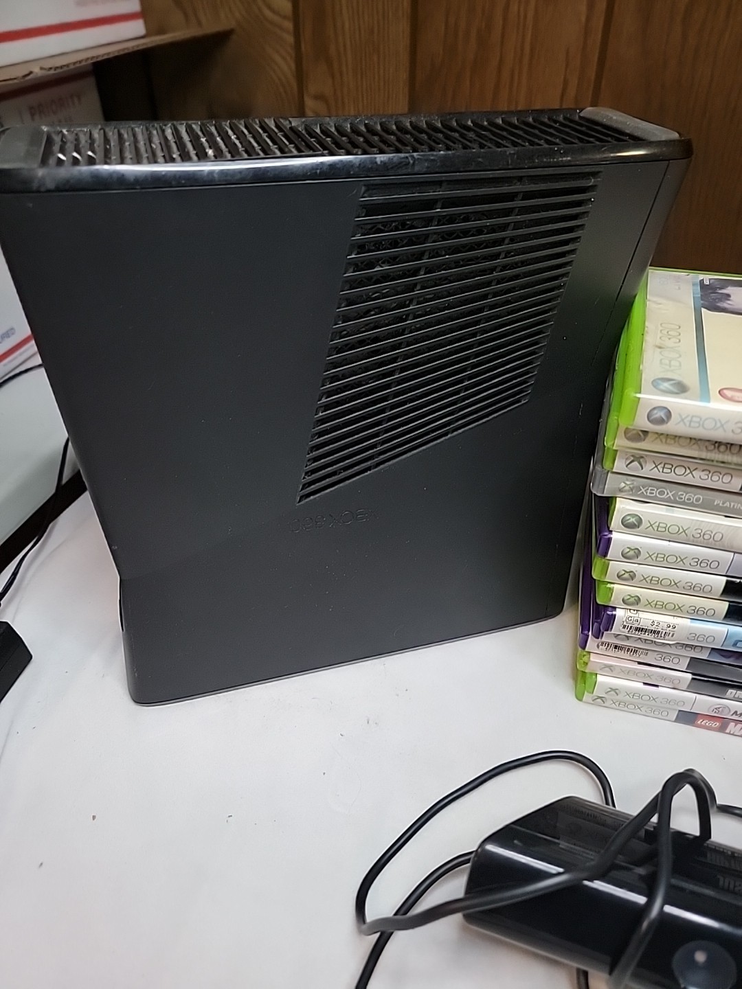 Microsoft Xbox 360 S Console, Controller, Kinect & 28 Games Mega Bundle!