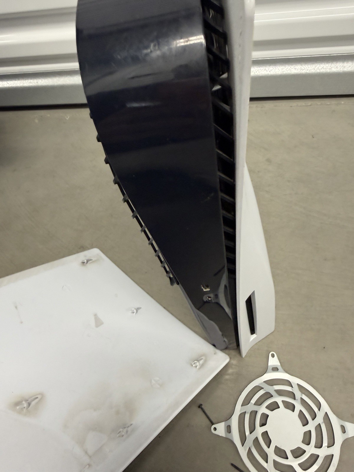 BROKEN Sony PS5 Disc Version Console – NO POWER, UNTESTED, FOR PARTS/AS-IS!
