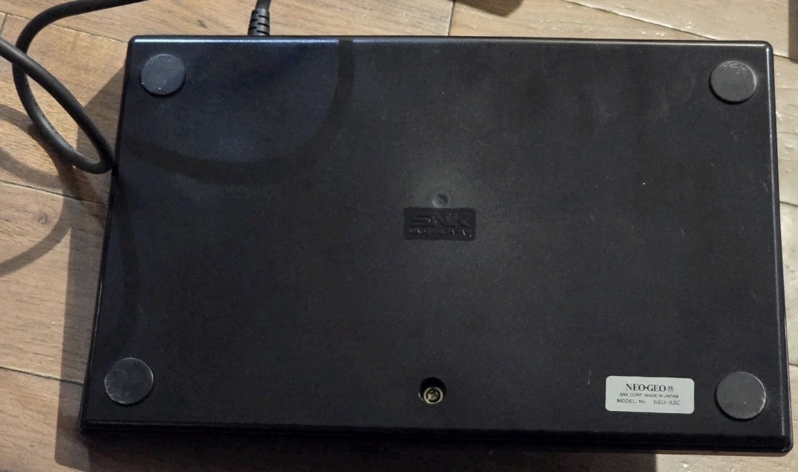Neo Geo AES Gold System; 2 Controllers, and Cables