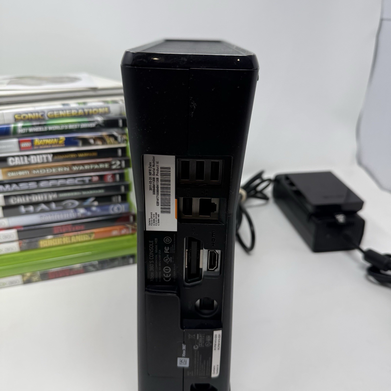 Xbox 360 S 320GB Console Bundle 15+ Games 2 OEM Controllers Tested Working