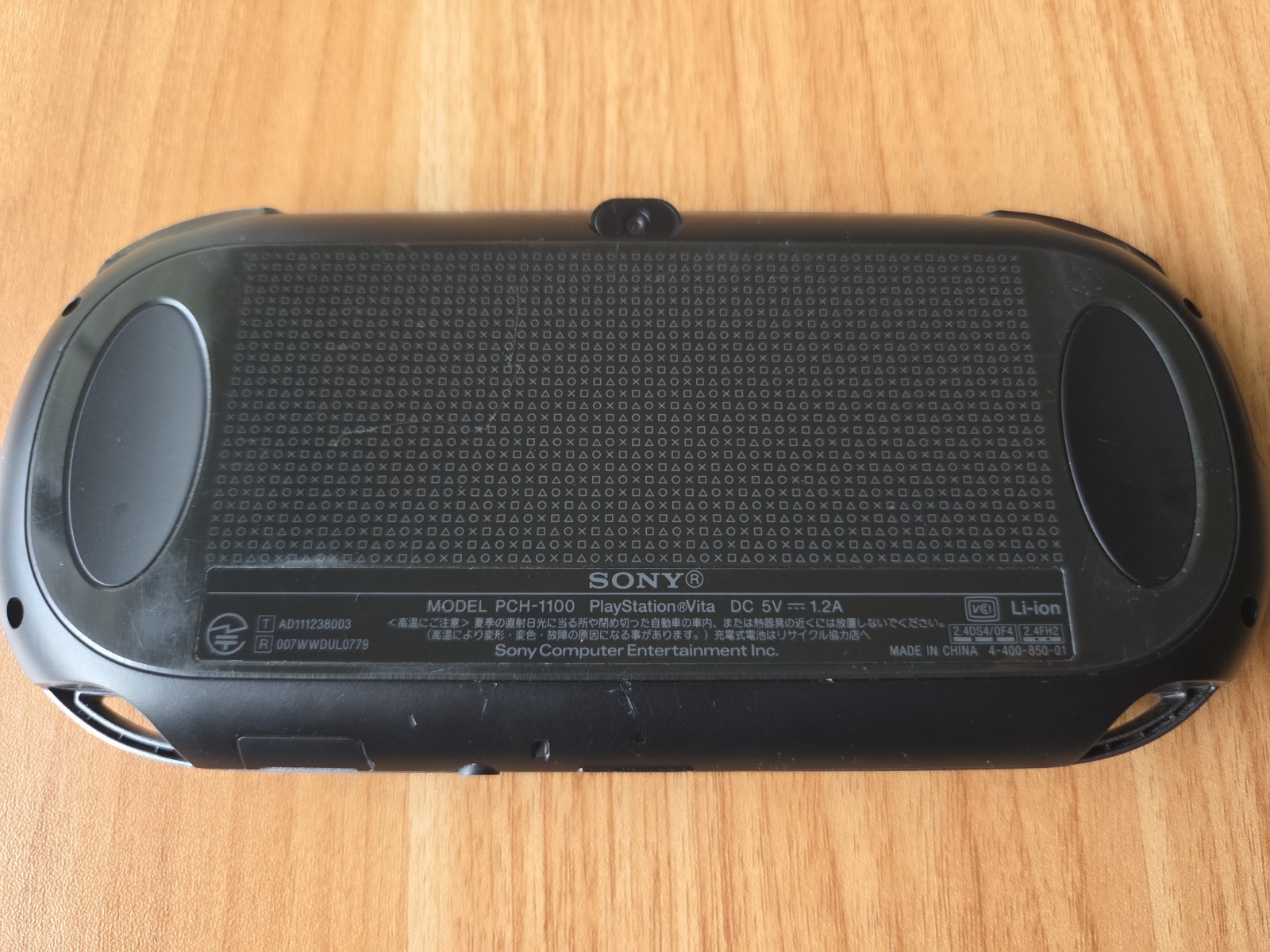 Sony Ps Vita PCH-1100 Crystal Black Model Console And Charger TESTED