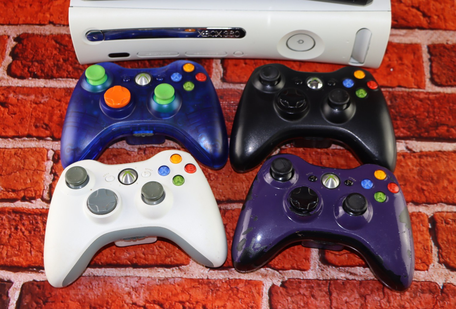 2X Xbox 360 Consoles S 4X Controller Bundle PARTS OR REPAIR