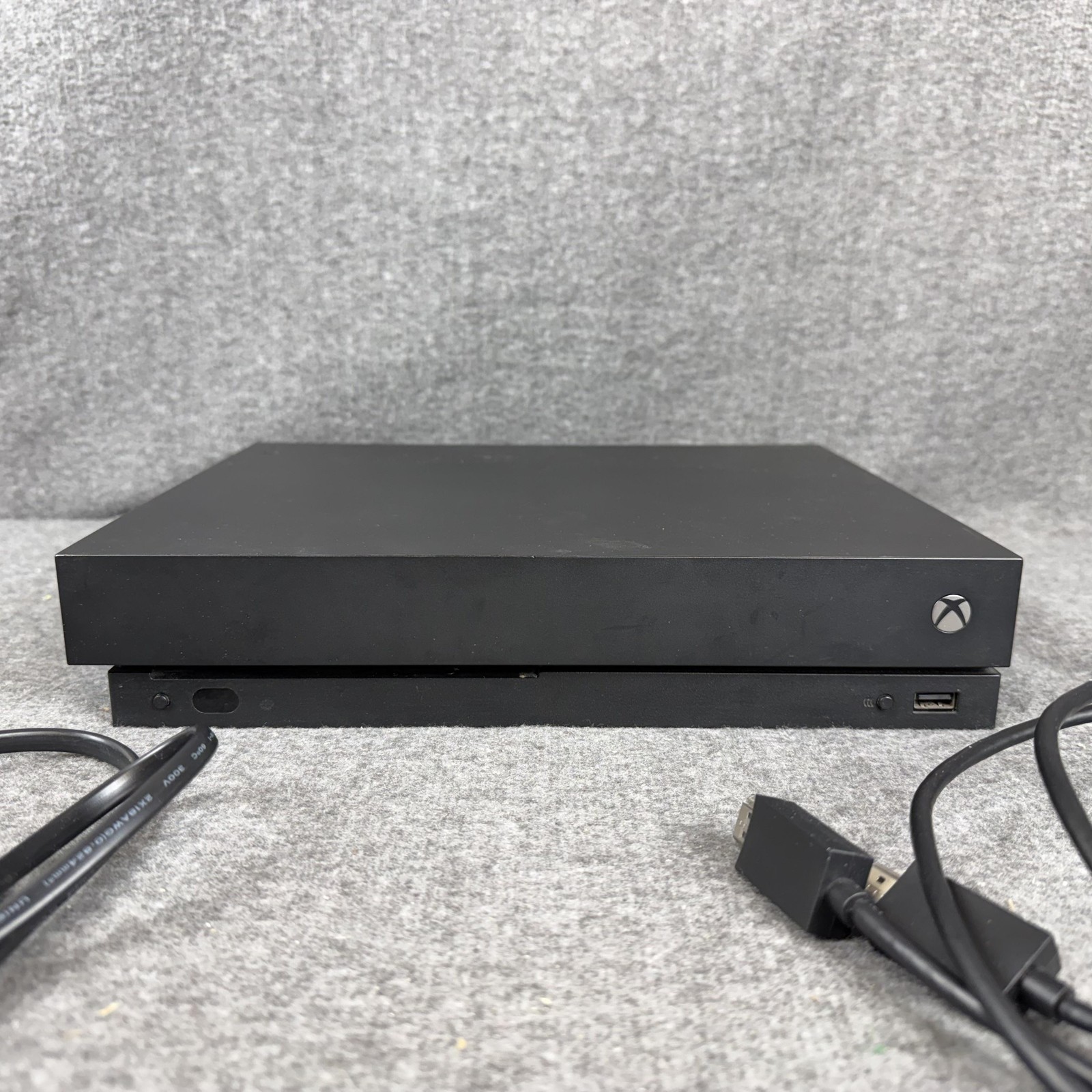 Microsoft Xbox One X 1TB Console System Power Cord HDMI Cable Black Tested