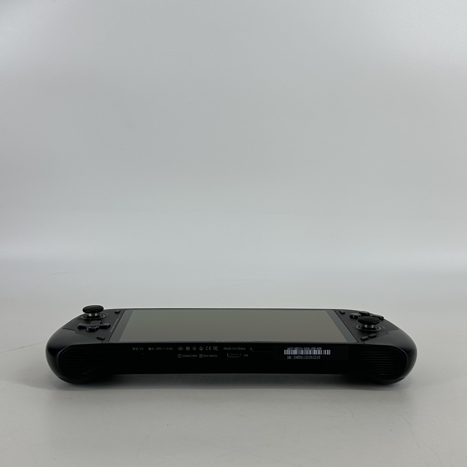 ONEXPLAYER OneXFly F1 Pro Handheld Console Black 2TB w/ Charger – Excellent