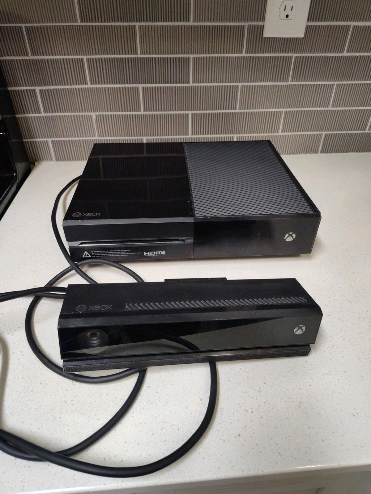 Xbox One Model 1540 Console and Kinect Sensor NOT TESTED No power cord AS IS