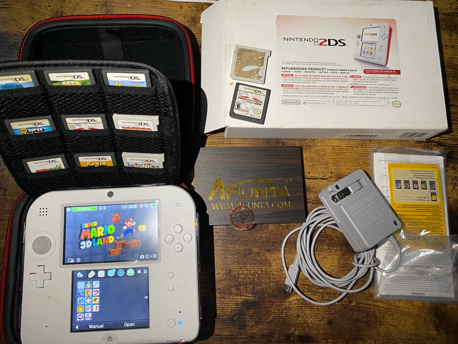 Nintendo 2DS Black/ White Console Complete Bundle w/ Case and Body Case.