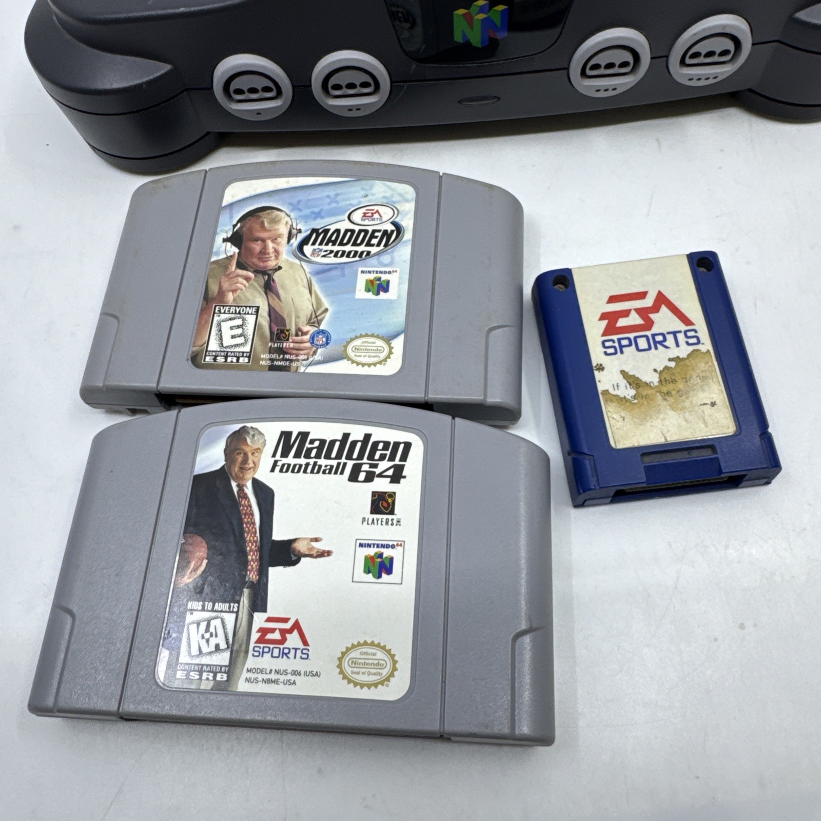 Nintendo 64 N64 Console Bundle, 2 Controllers, 2 Games, Memory Card, Madden