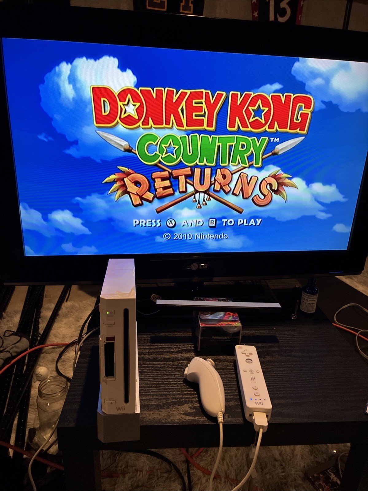 GameCube Compatible Nintendo Wii Console w/ Cords Controller & Nunchuck Tested