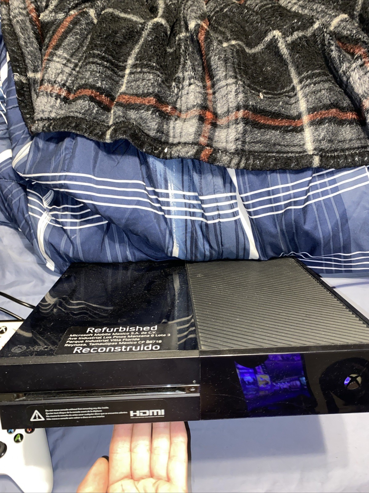 Xbox One Console 500gb With Game And Two Controllers – Needs Cables