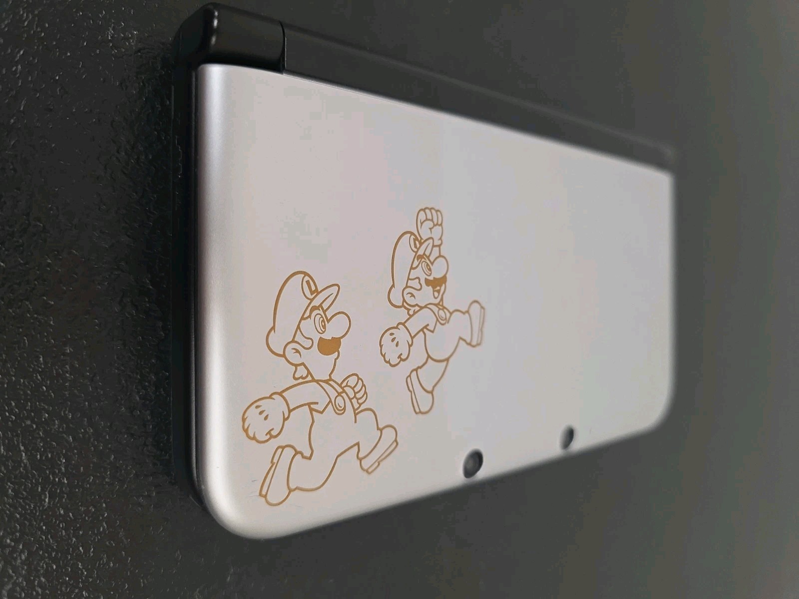 Nintendo 3DS XL Mario & Luigi 30th Anniversary Handheld. Read Desc. BN18