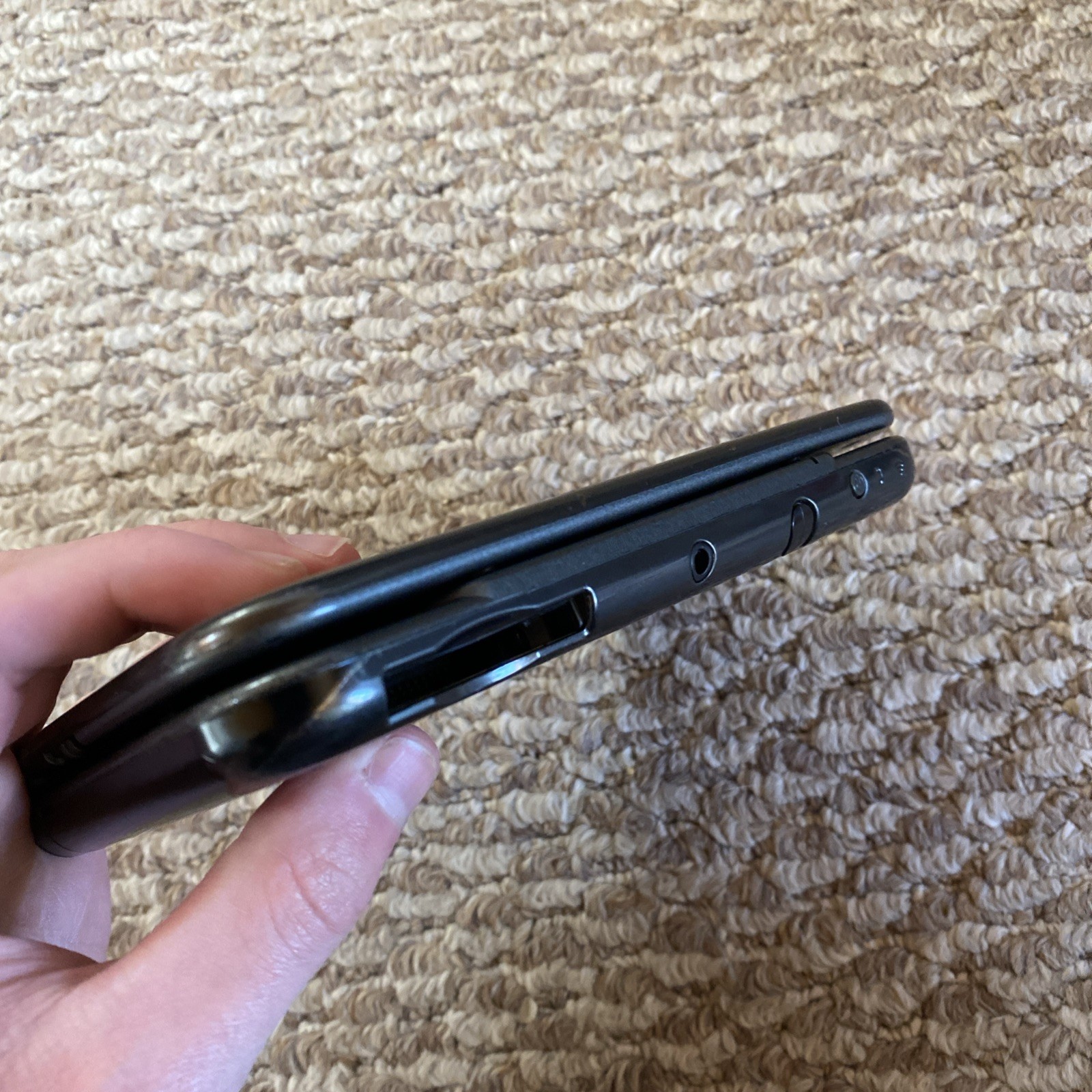 New Nintendo 3DS XL Metallic Black USA With Charger And Stylus Good Screens