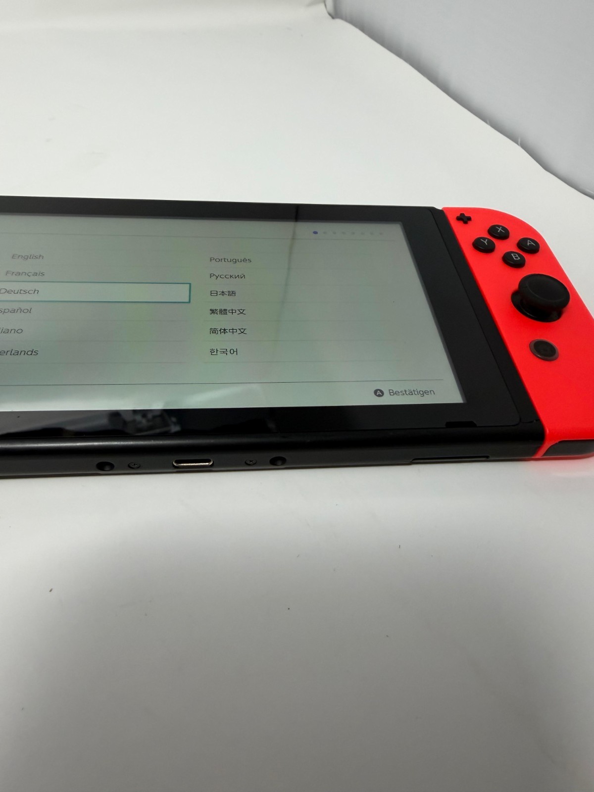 Nintendo Switch HAC-001(-01) 32GB Small Crack in Case Tested Working