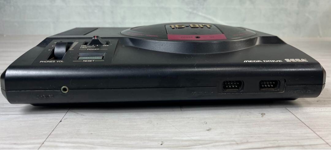 SEGA MEGA DRIVE 16-BIT HAA-2510 Console Japan
