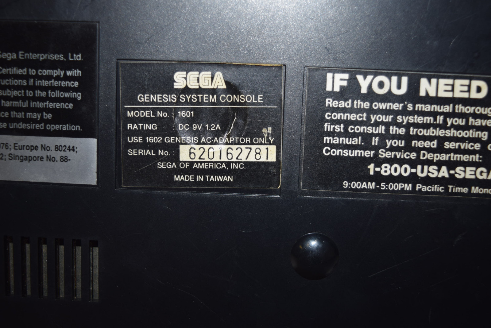 Sega Genesis 1601 Bundle Controller, Power Supply, Toy Story – For Parts Repair