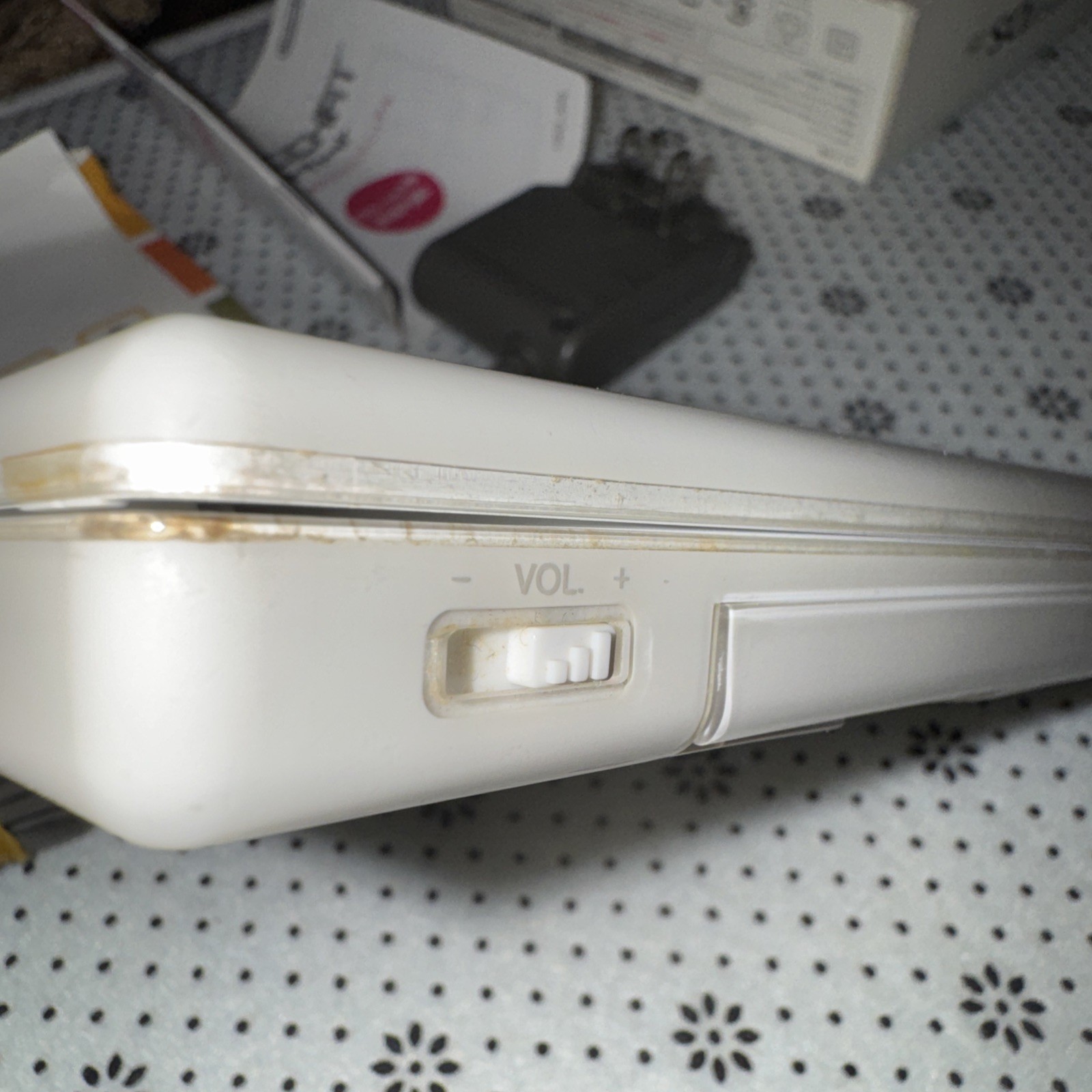 Nintendo DS Lite Handheld Console – Polar White