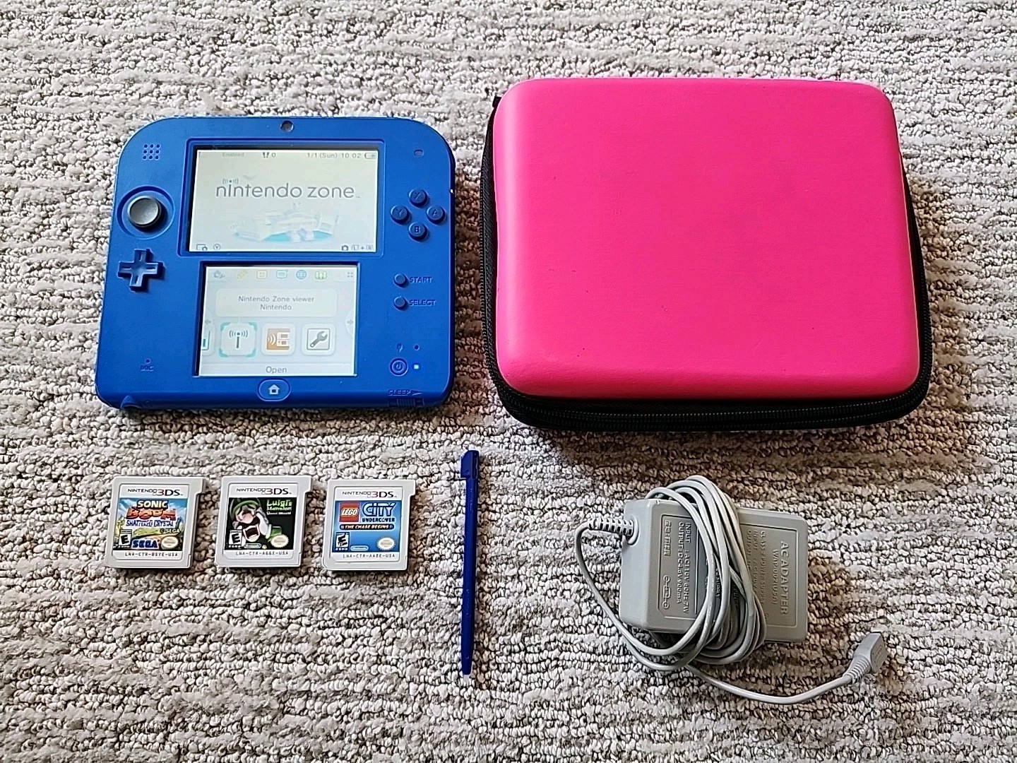 Nintendo 2DS Black/Blue Console w/ Charger, Games & Case, GREAT! Ships TODAY!