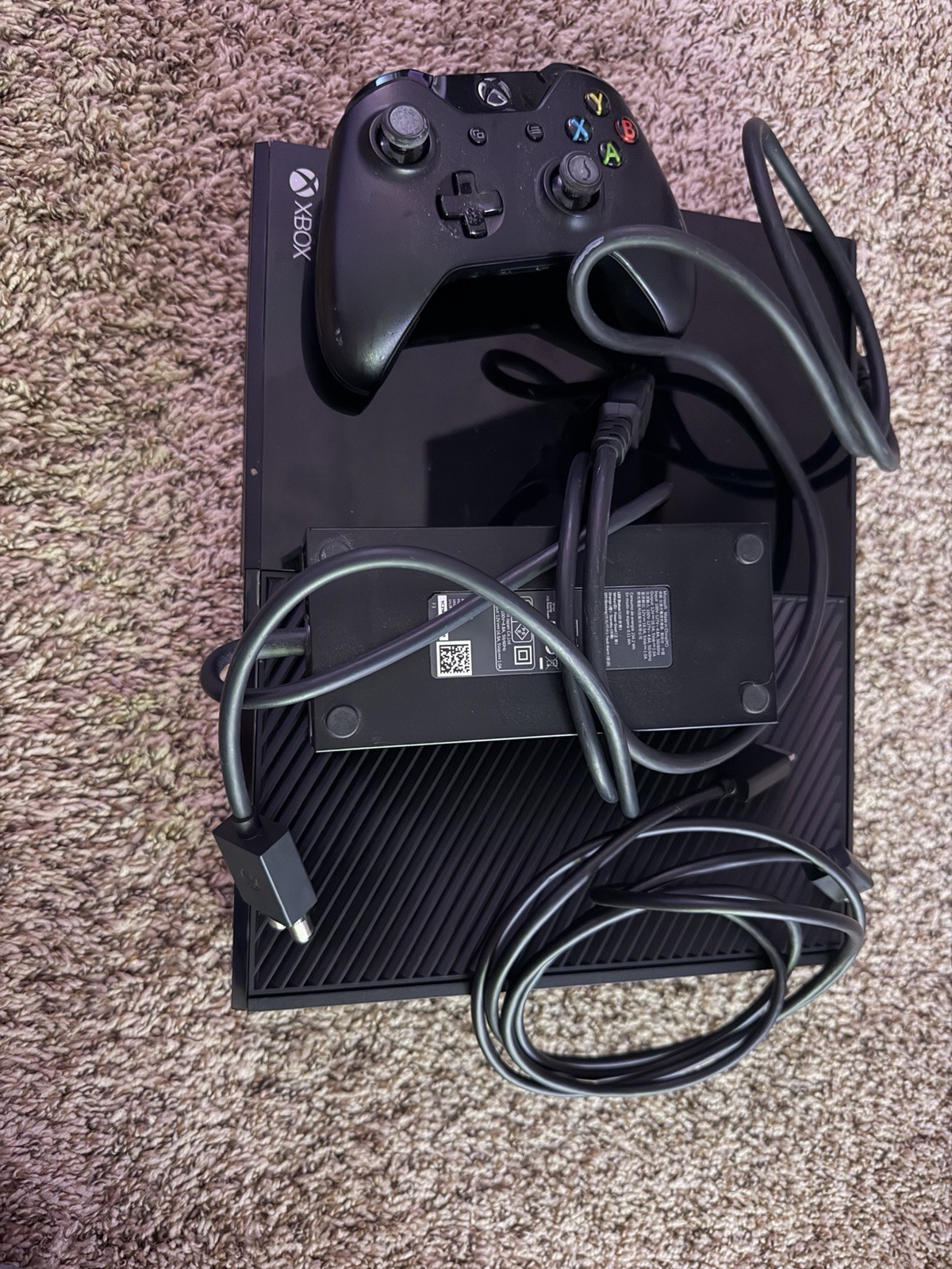 Microsoft Xbox One Black Console MPN 1540 500GB 1080p Wi-Fi w/ Controller Cables