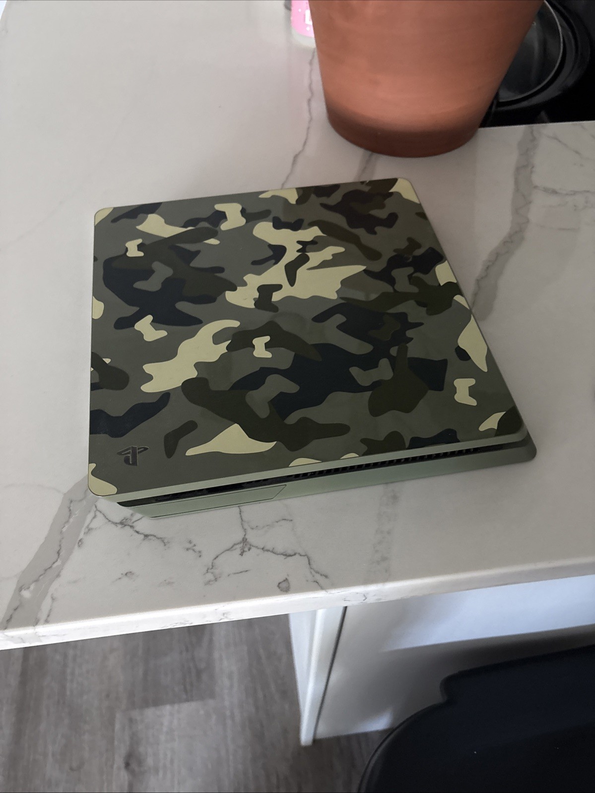 Sony PlayStation 4 Slim Call of Duty: WWII Limited Edition 1TB Green Camouflage