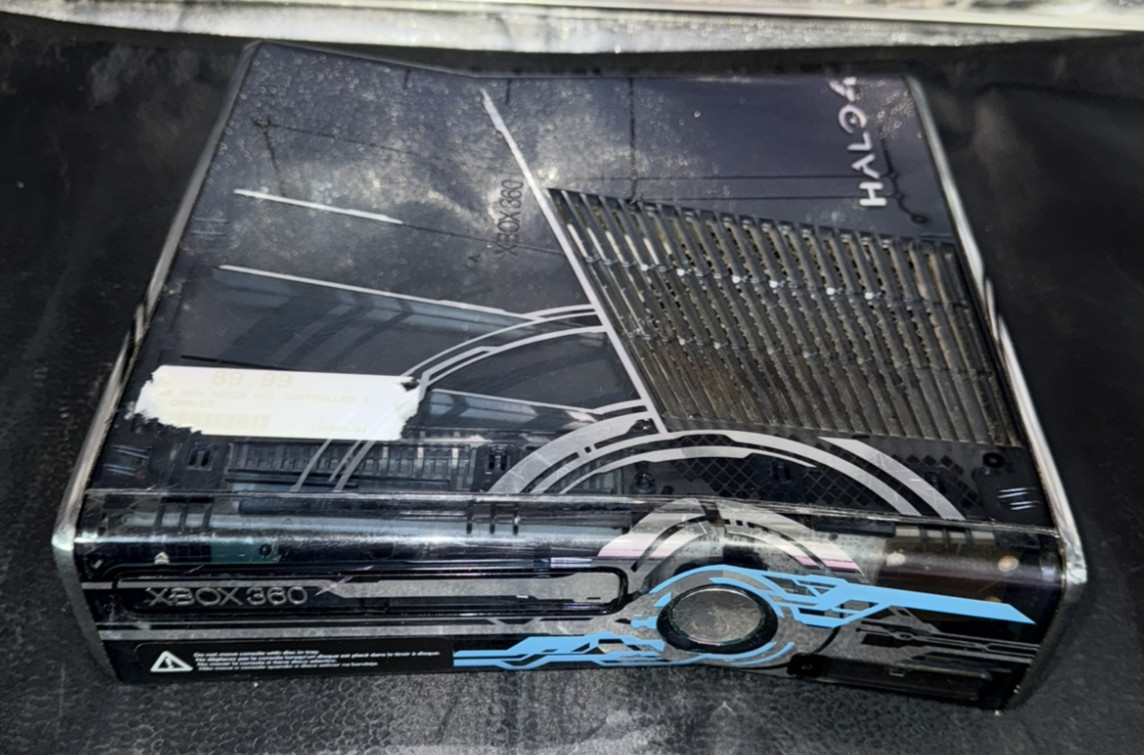 Microsoft Xbox 360 S Console Halo 4 Edition (PARTS/REPAIR)