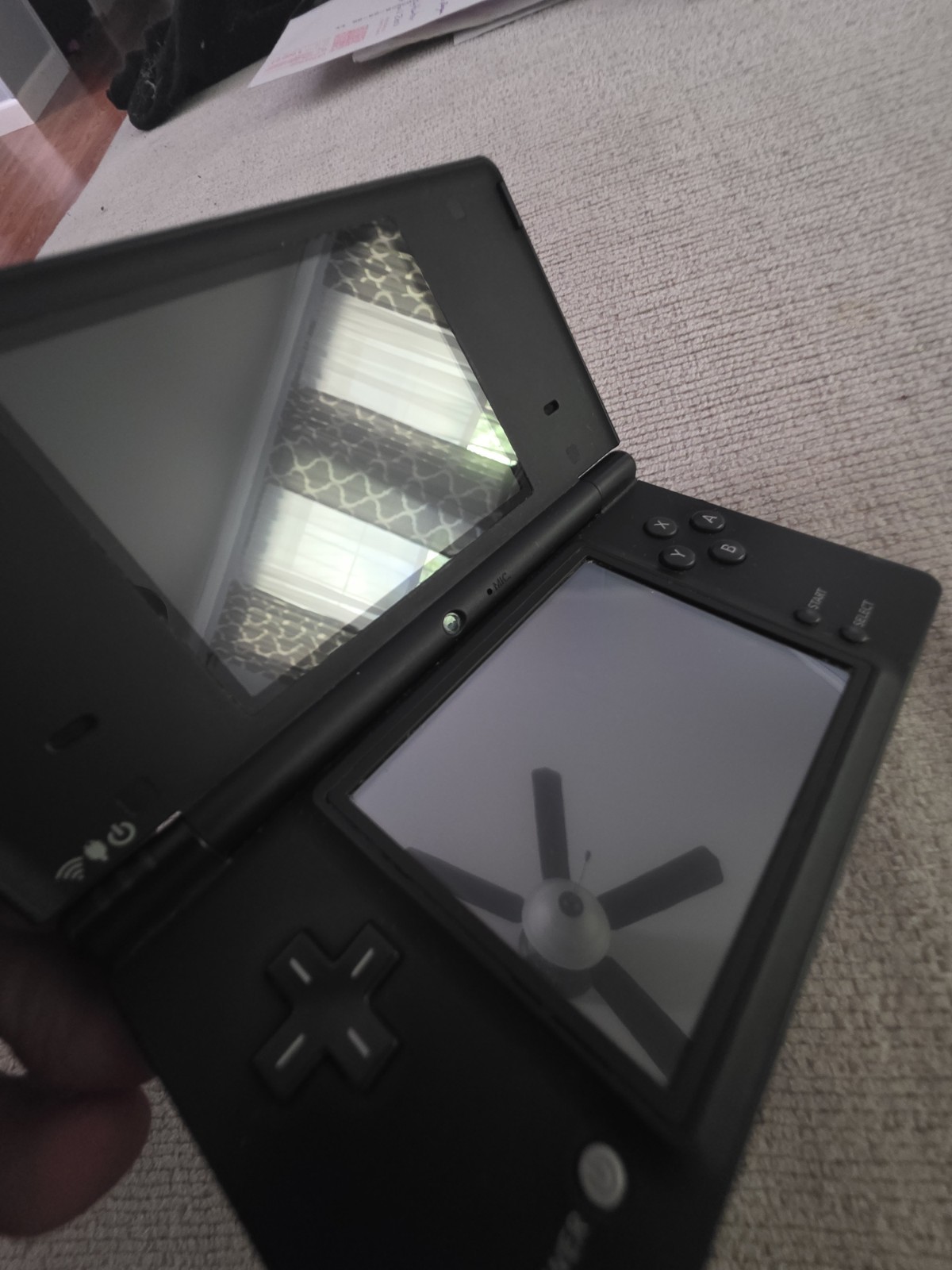Nintendo DSi Launch Edition Black Handheld System Tested and Working + Charger