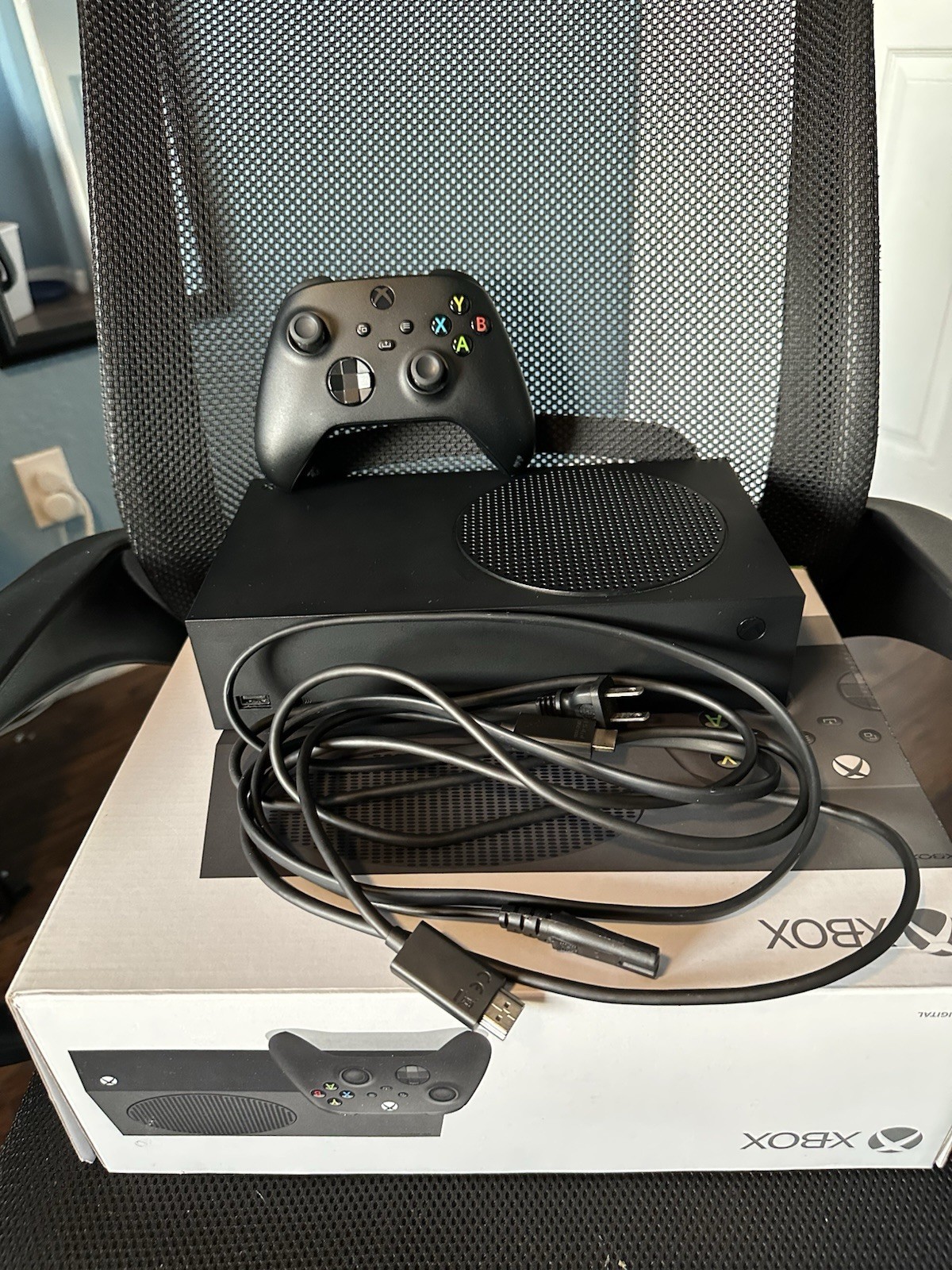 Microsoft Xbox Series S 1TB Black Home Console 4 Controllers And Cords