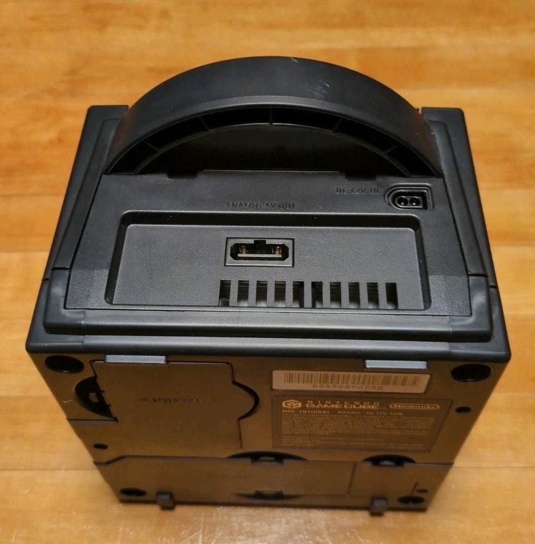 Nintendo GameCube DOL-101 Black Console Bundle – 5 Games