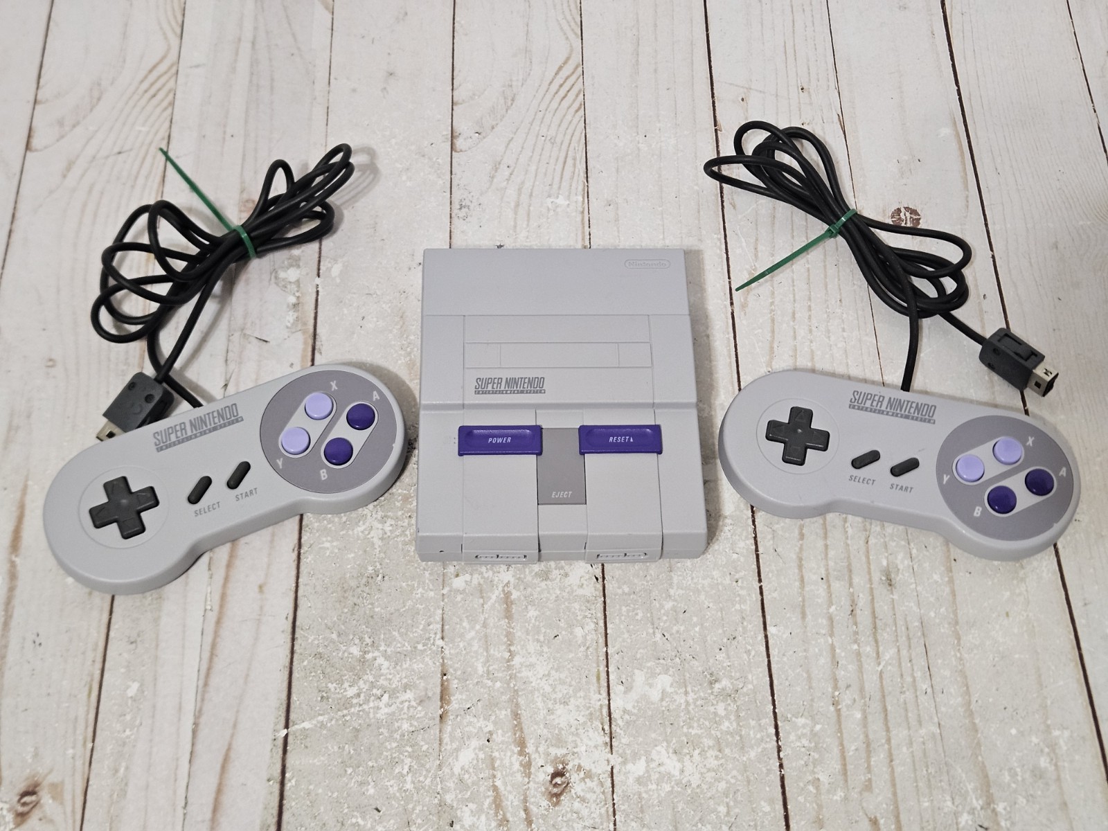 Nintendo Super NES Mini CLV-201 Control Deck W Controllers Soft Mod 80 Games