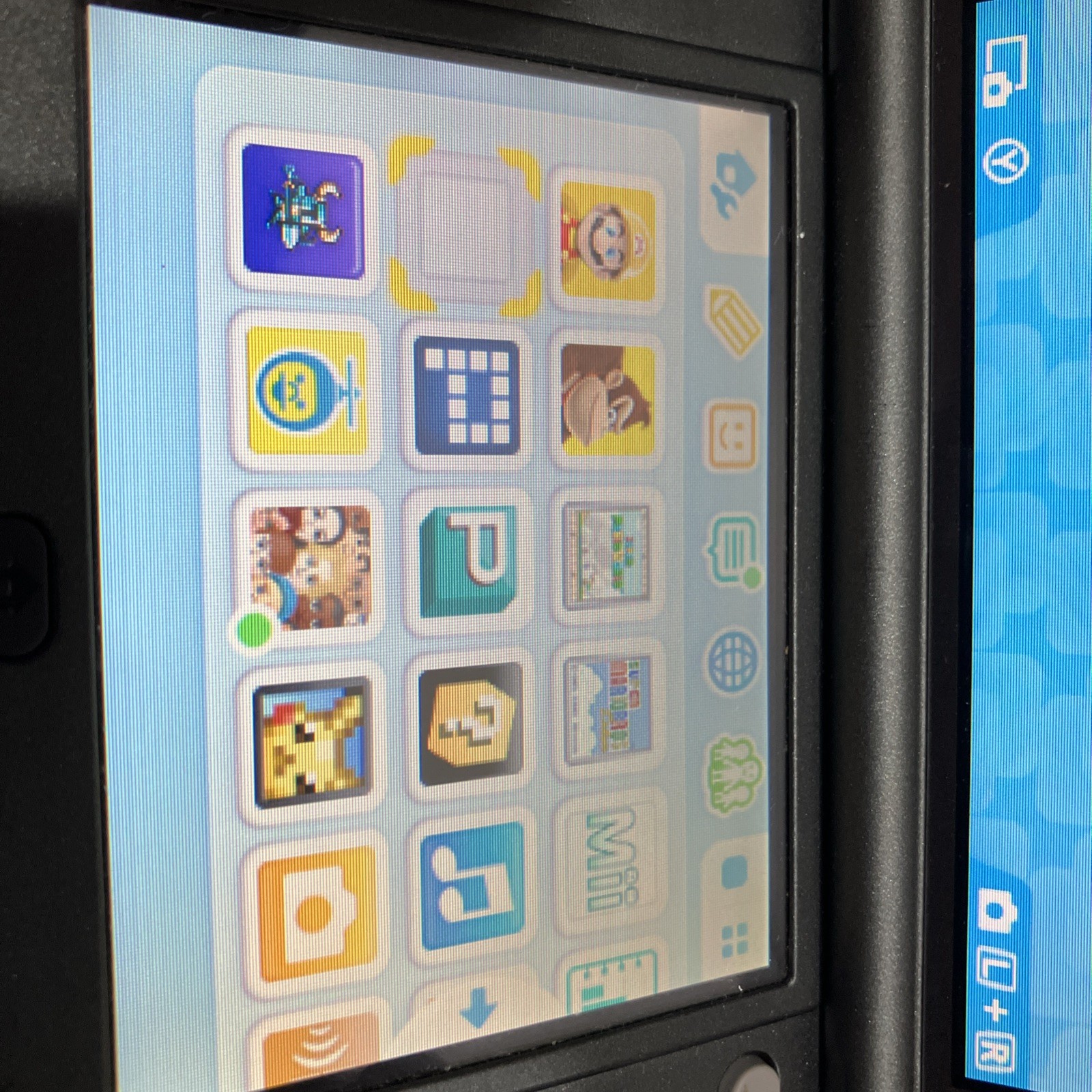 New Nintendo 3DS LL Console PLUS 11 GAMES including Super Mario Maker