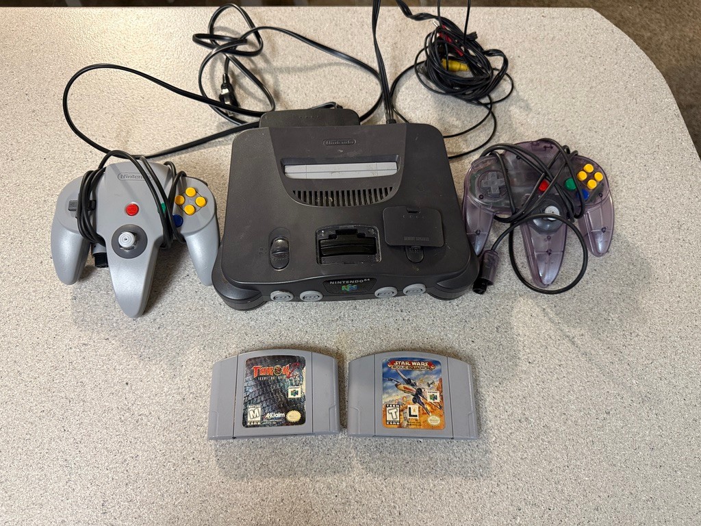 Nintendo 64 N64 Bundle w/ Cords, 2 Controllers & 2 Games – Tested TUROK & STAR W