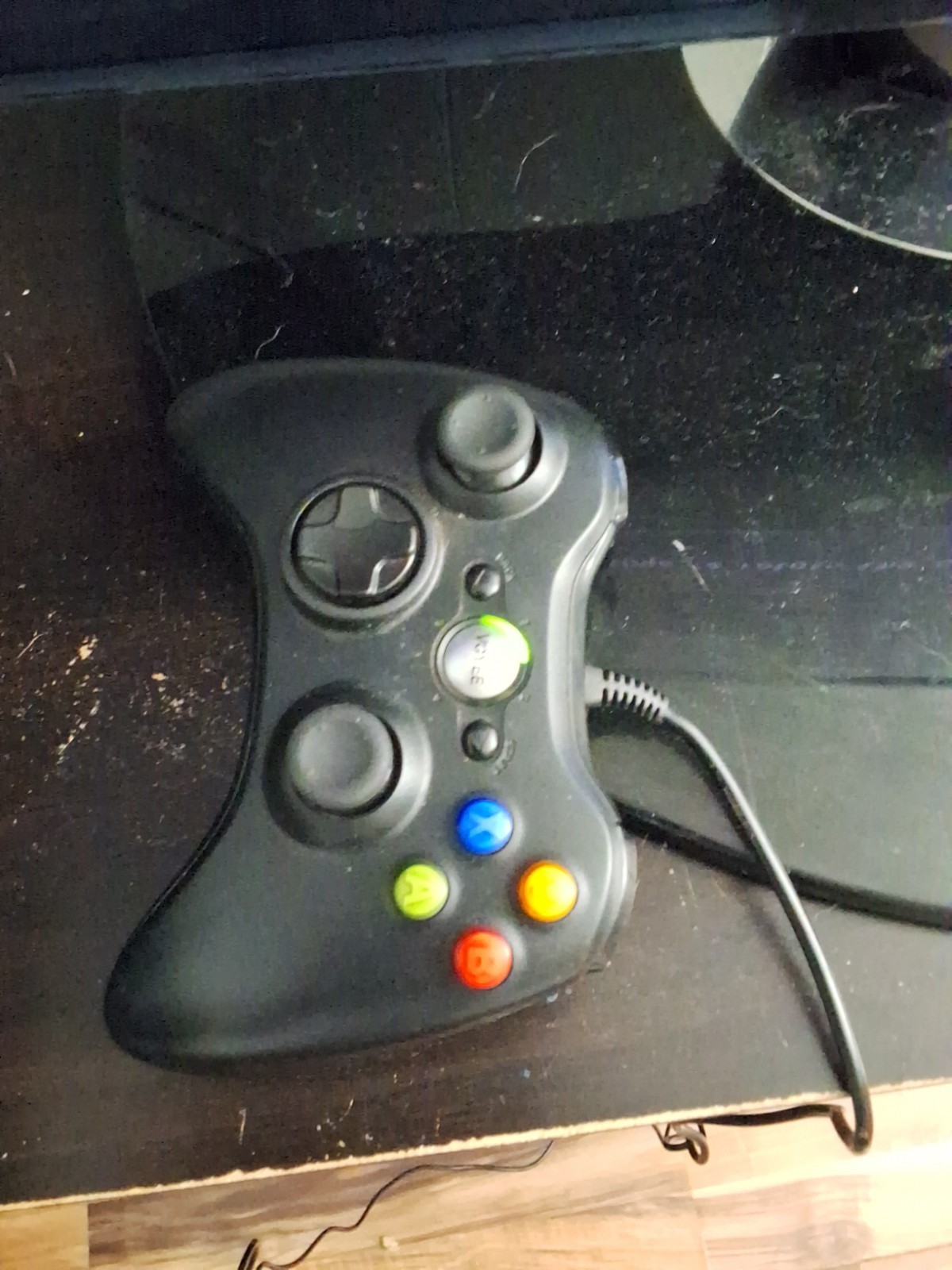 Xbox 360E Game Console Bundle – Controller, cable, games, – working
