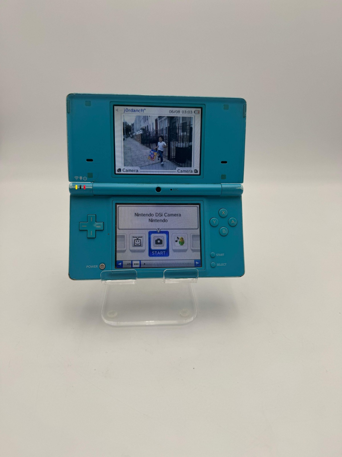 Nintendo DSi (TWL-001) 2008 Handheld Video Game System – Blue- Broken