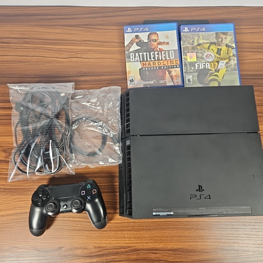 Sony PlayStation 4 500GB CUH-1215A Gaming Console bundle – Black Tested Reset