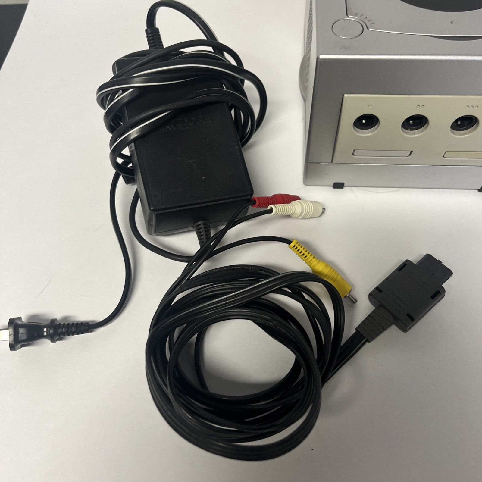 Nintendo GameCube Platinum Console Silver DOL-101 Tested with Power/AV Cords
