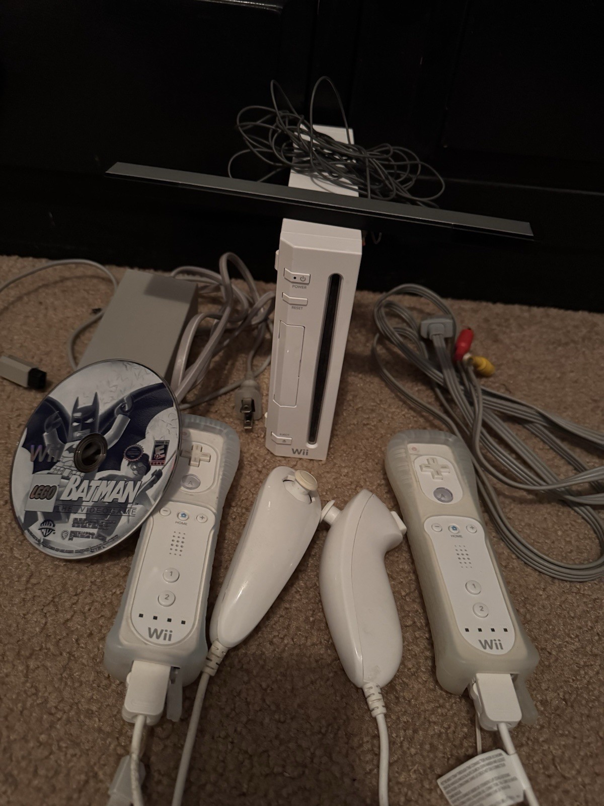 Nintendo Wii Gamecube Compatible RVL-001 Console Bundle w/ Controllers