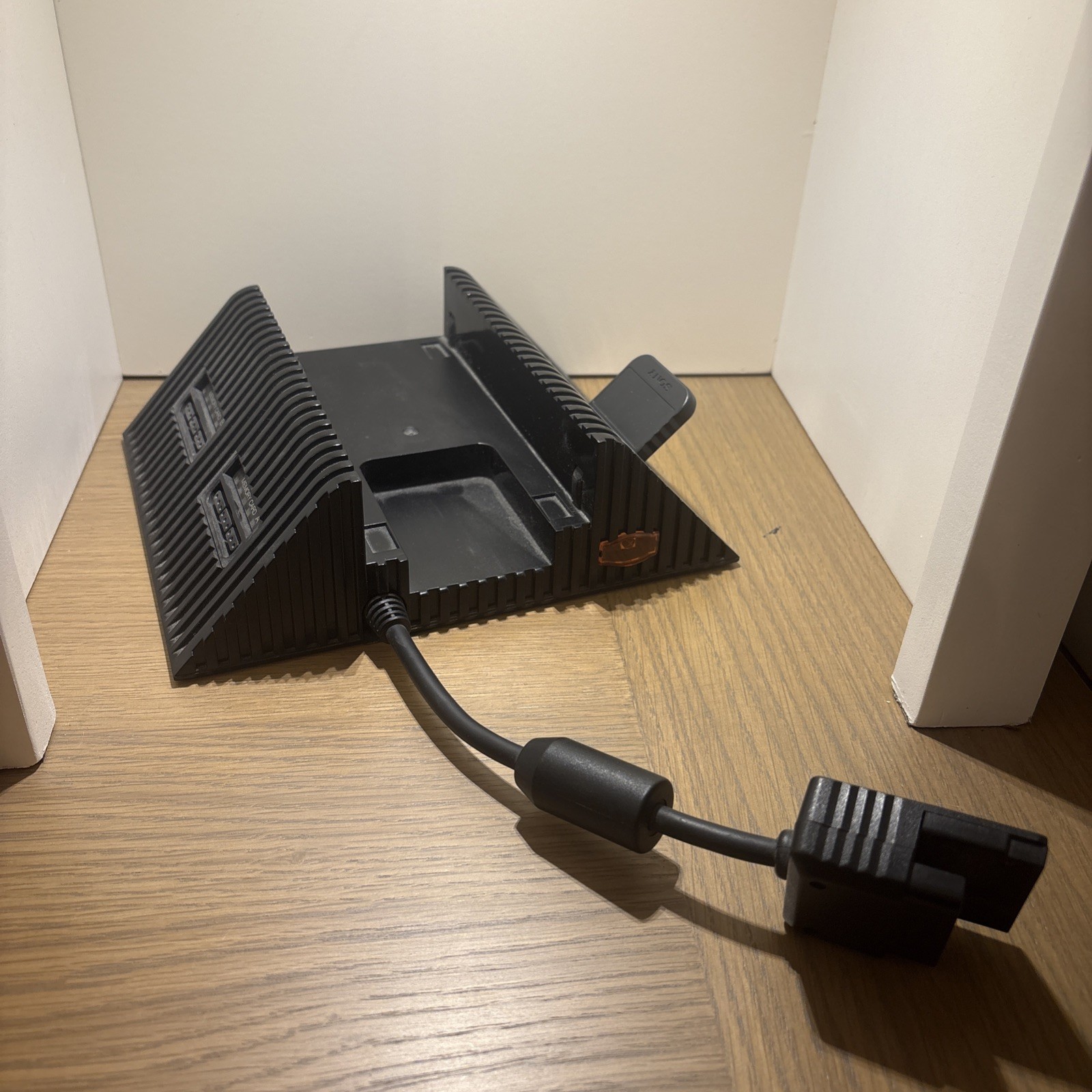 PlayStation2 Console Stand 4 Player Adapter & Memory Card Slots – 1 Memory Card