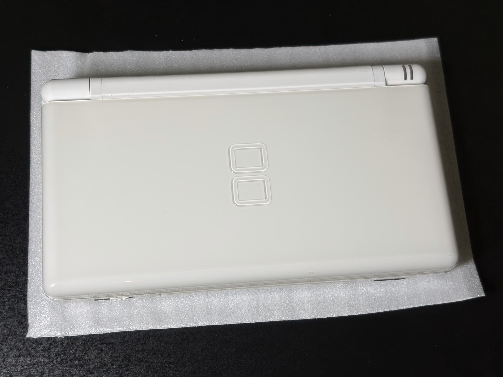 Nintendo DS Lite Handheld Game Console Polar White Very Good