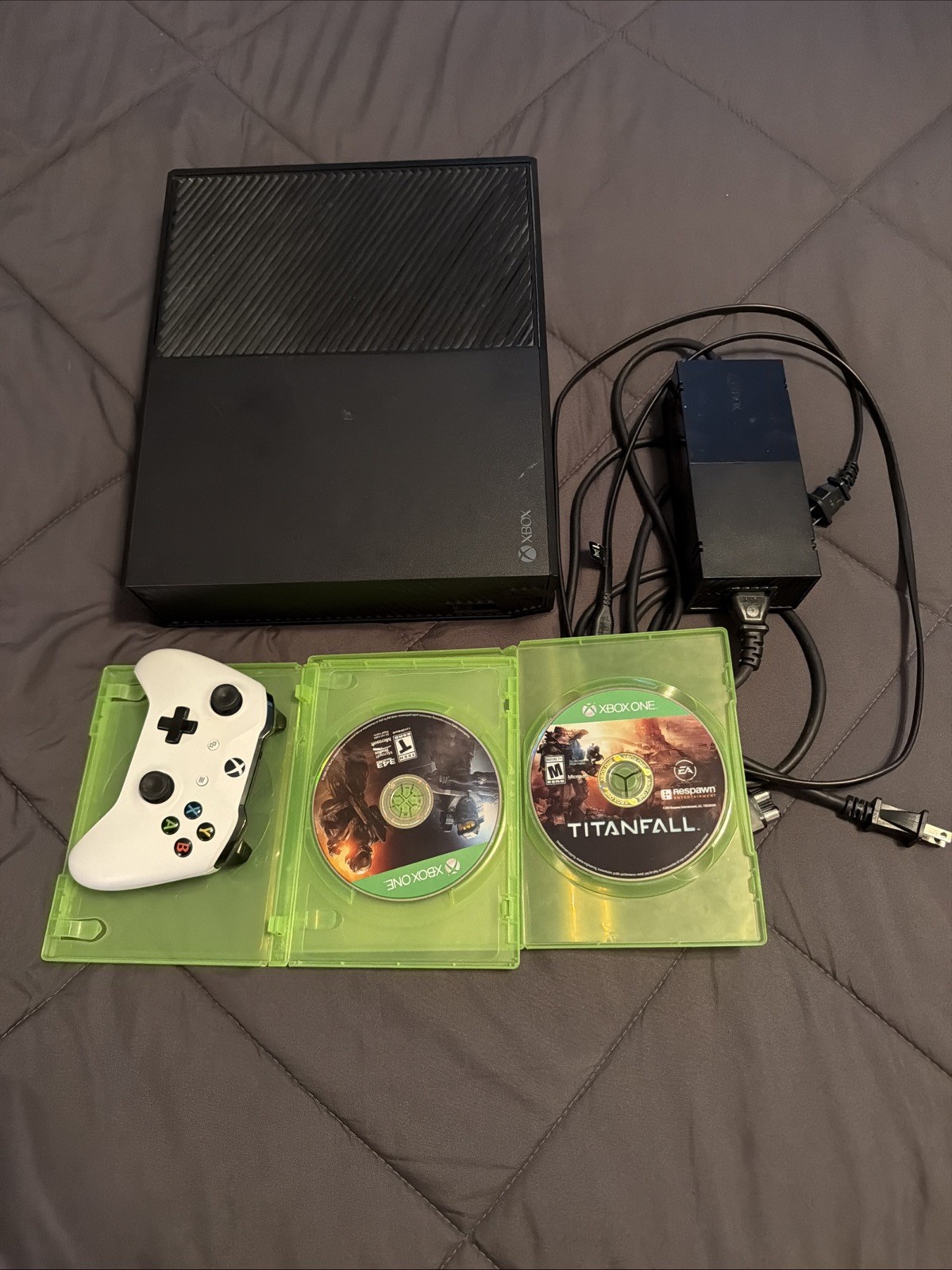 Microsoft OG Xbox One console bundle with games, controllers and power oem