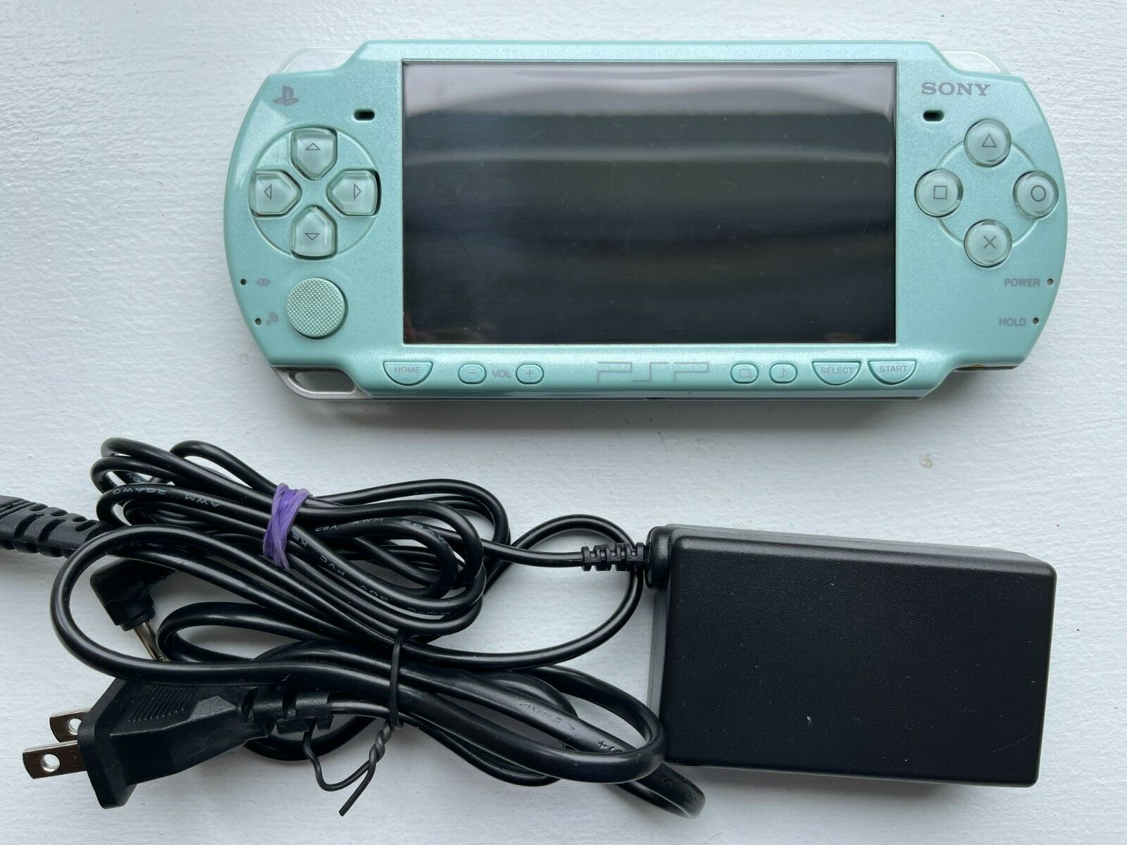 PSP 2000 Mint Green – Good condition – OEM Japan Import US Seller