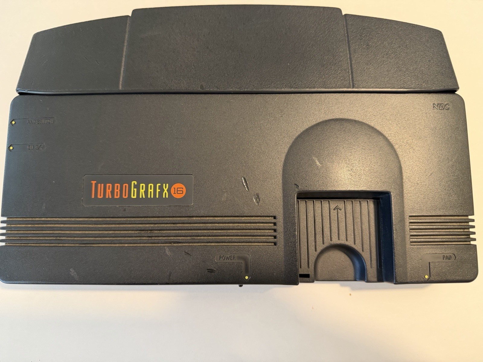 TurboGrafx-16 Console w/ TurboPad, AC adapter, RF Switch, Manual – AV issue.