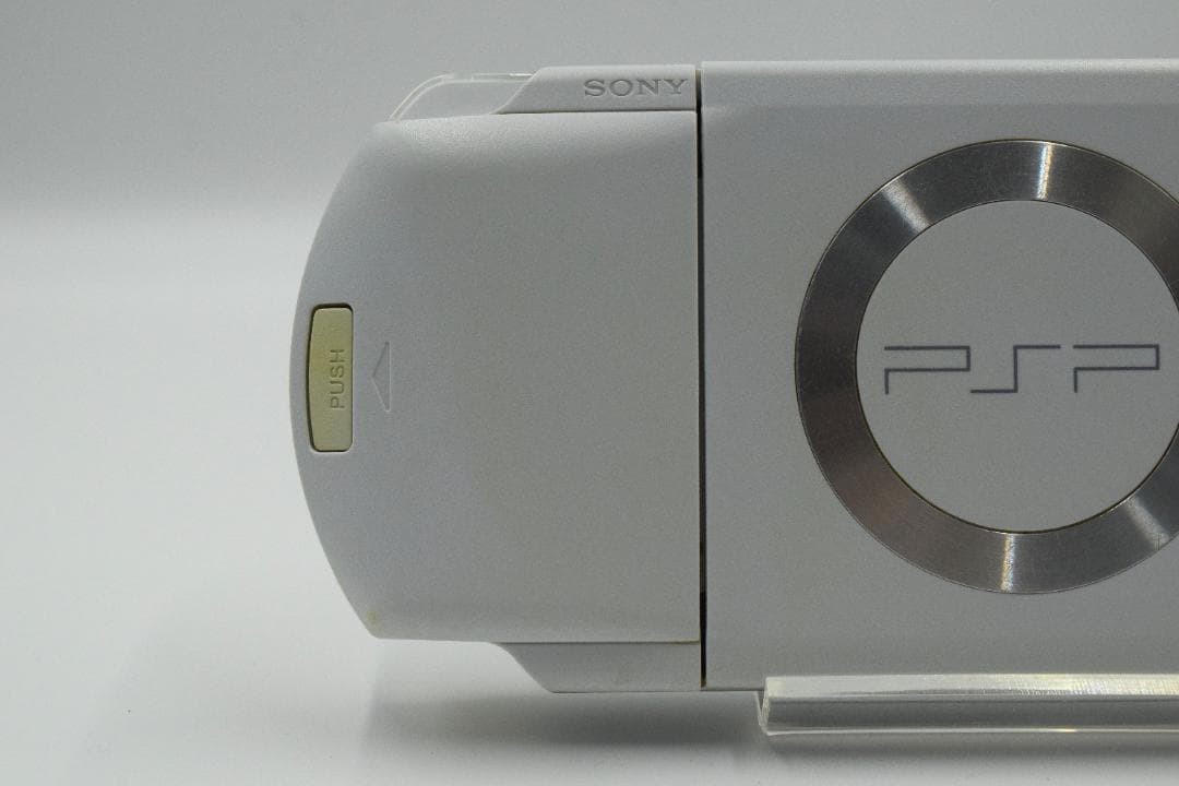 Sony PSP-1000 White Console w/ 32MB Memory Card Tested Region Free Japan
