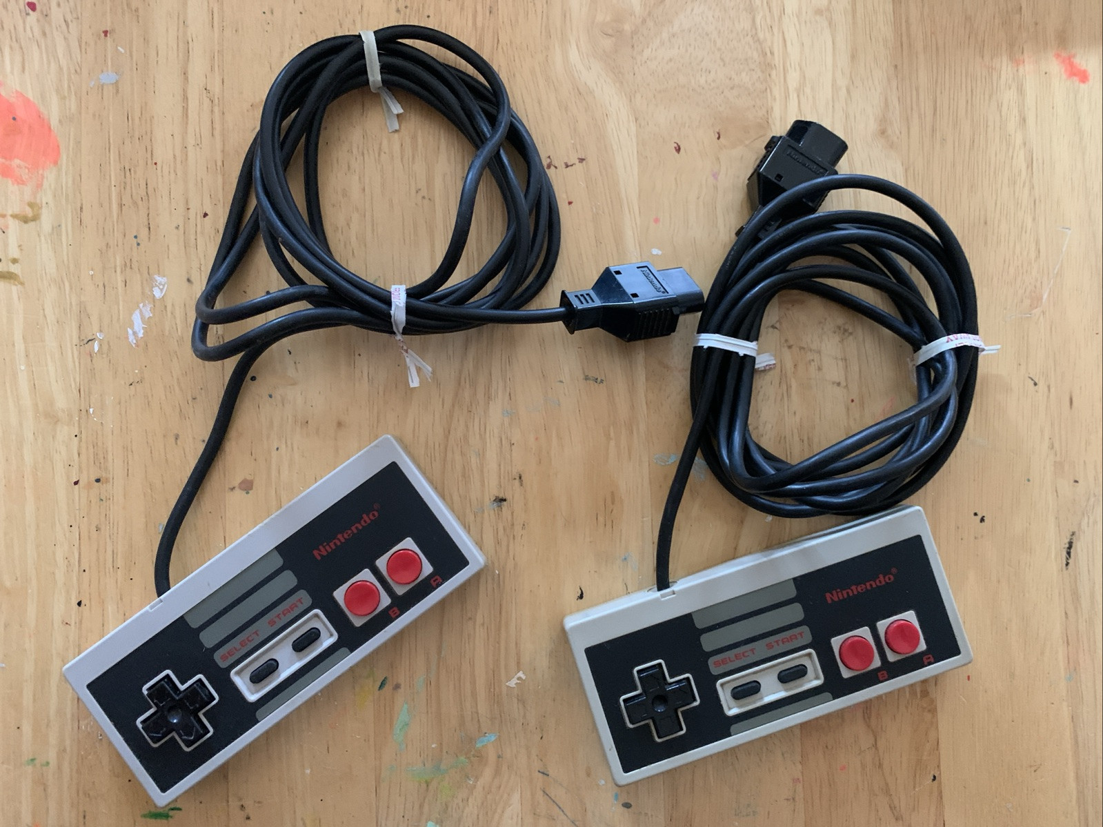 Nintendo NES Control Deck Home Console – Gray with Light Gun (NO POWER SUPPLY)