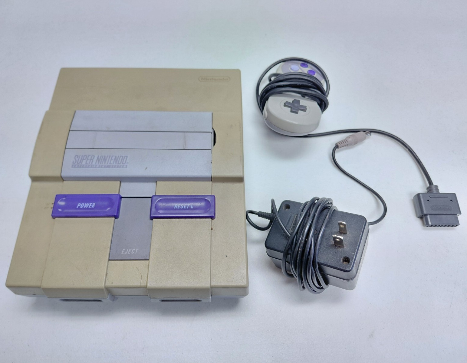 Nintendo SNES Console SNS-001 w/ Controller & Power Adapter TESTED