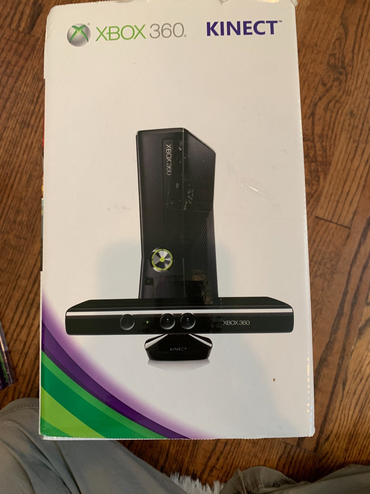 XBox 360 4GB Console + Kinect Bundle Complete in Original Box